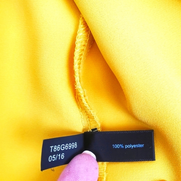 New Without Tags | The Limited Gold Women's V Neck Sleeveless Top | M - Picture 5 of 5